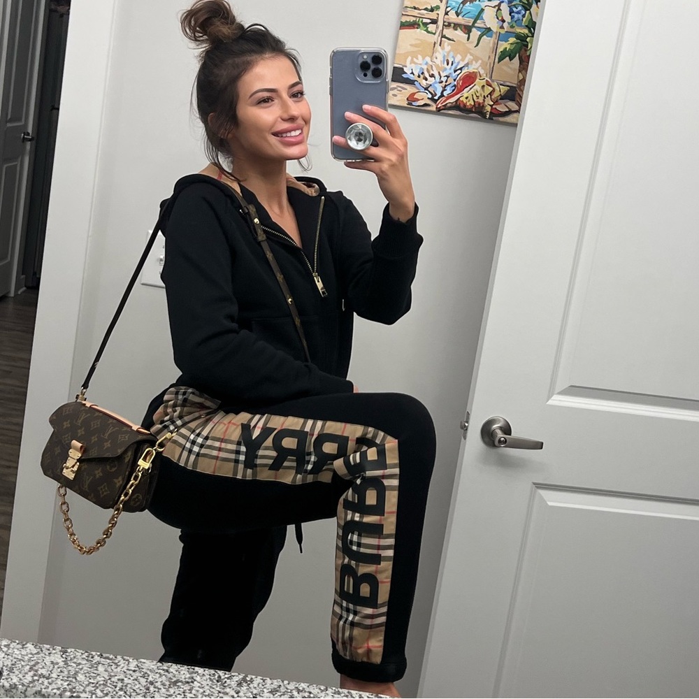 Meet your Posher, Cheryl